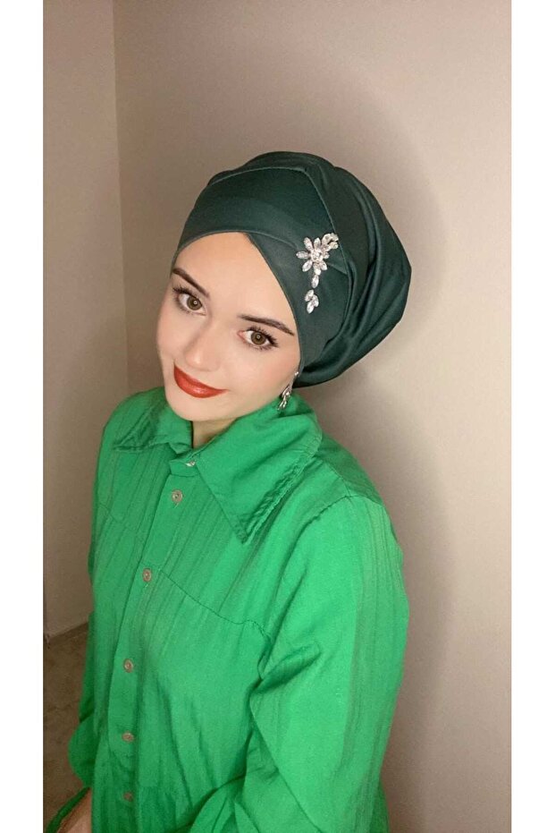 غطاء محرك السيارة الحجري الأنيق