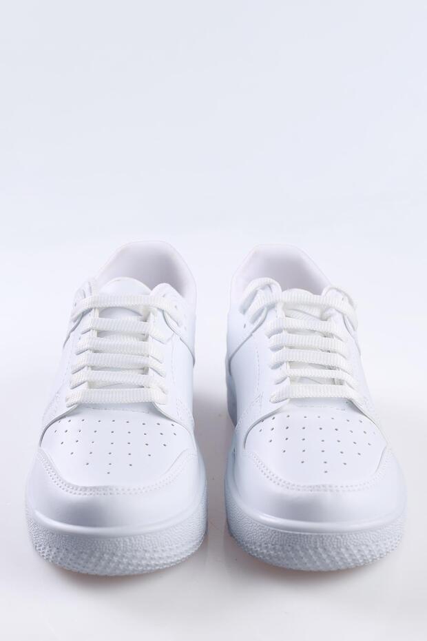 8585 Model bílé tenisky - 2