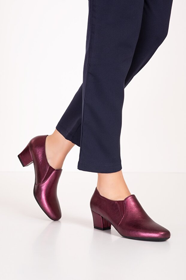Genuine Leather Classic Medium Heeled Shoes Vdt.62