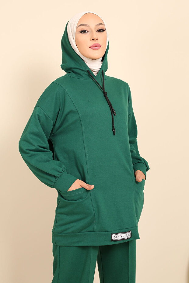 Emerald Green Two Thread Hijab Set with Label on the Front - 2