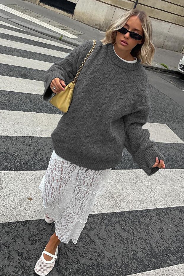 Anthrazitfarbener Strickpullover mit Rundhalsausschnitt MG2009 - 1