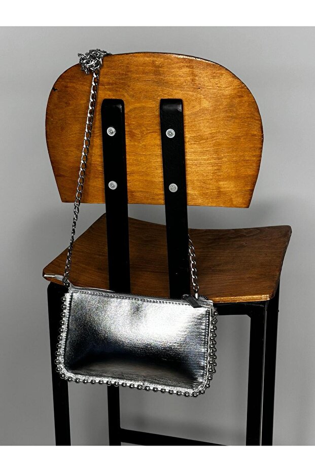 حقيبة كتف منقوشة بتصميم خاص - 3