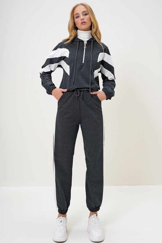 Women's Anthracite Hooded Half Zipper Sweatshirt and Elastic Leg Tracksuit Set Alc-X13092
