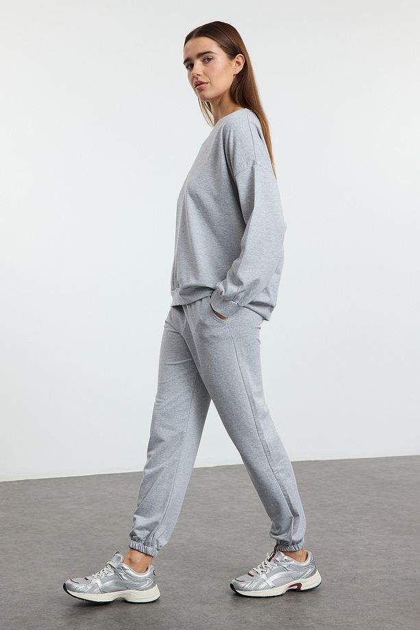 Gri Melanj 2 İplik Bisiklet Yaka Basic Jogger Örme Eşofman Takımı TWOAW25EM00017 - 2