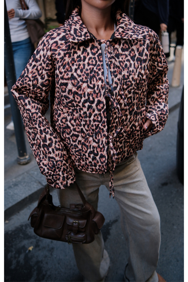 Front Strip Binding Leopard Jacket with Quilted Inside - 2