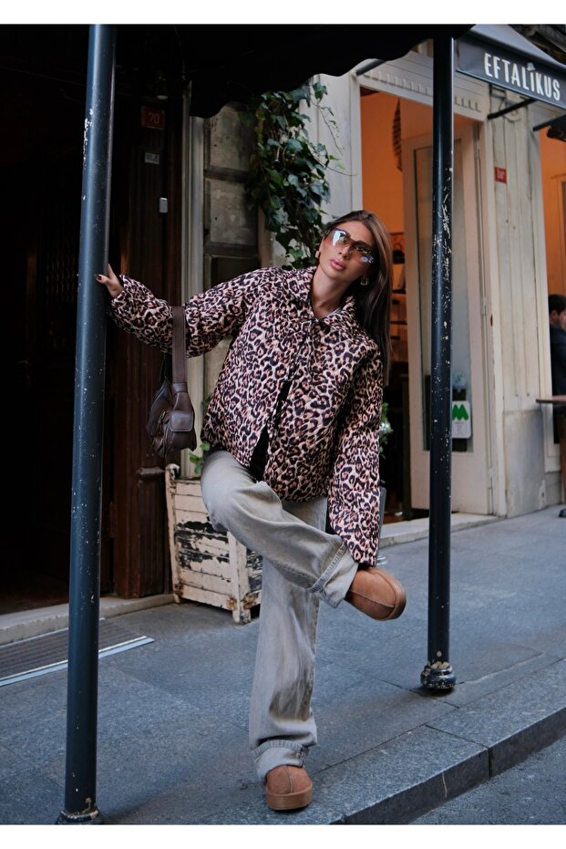 Front Strip Binding Leopard Jacket with Quilted Inside - 1