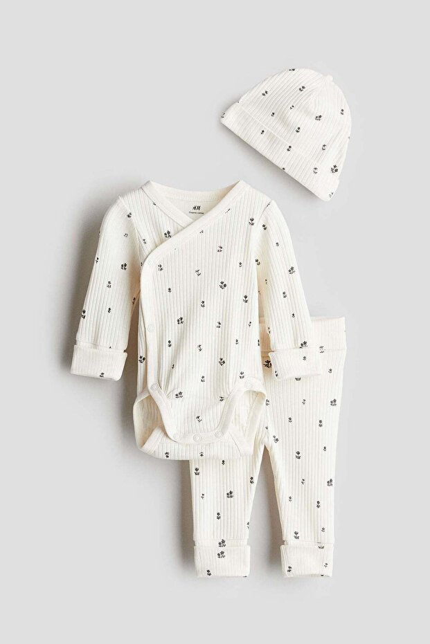 Adjustable fit set