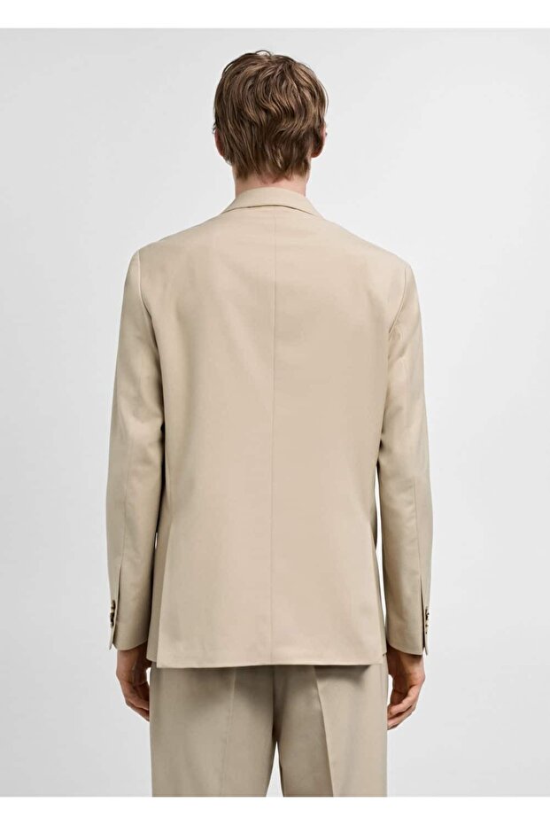 Slim-fitting double-breasted blazer jacket - 4