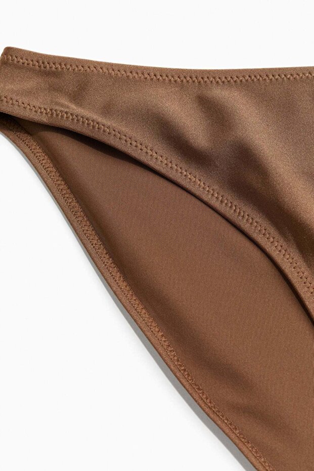 قاع البكيني - 2