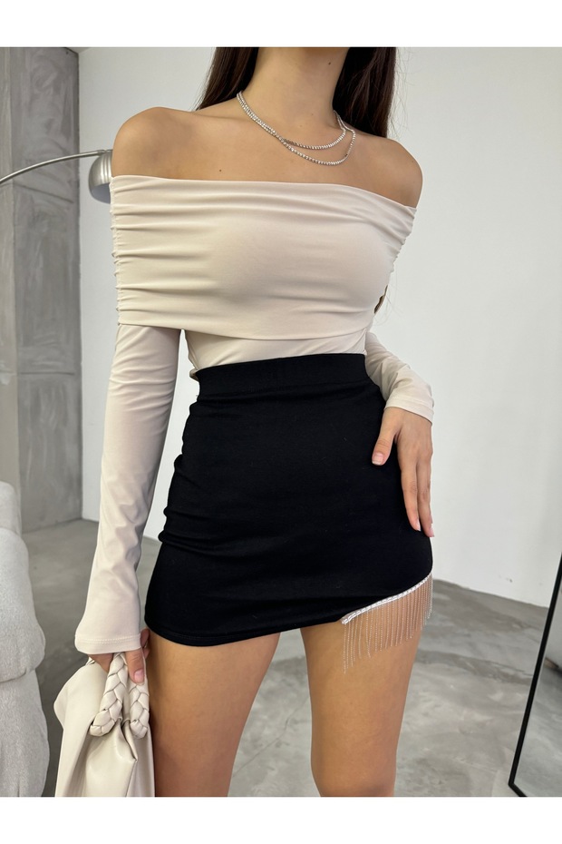 Women's Madonna Collar Sandy Blouse
