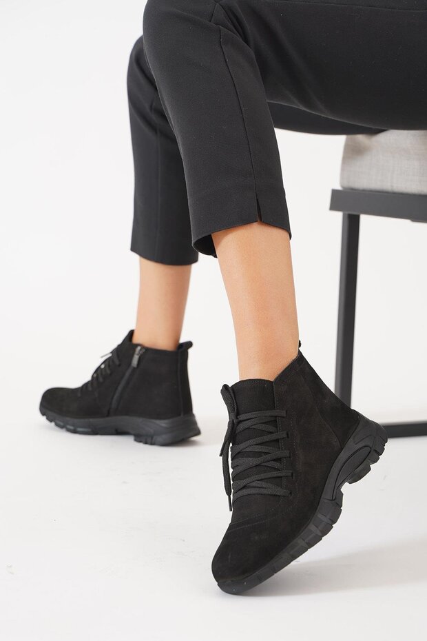 Napele Cross-Tied Genuine Leather Women's Boots Black Nubuck