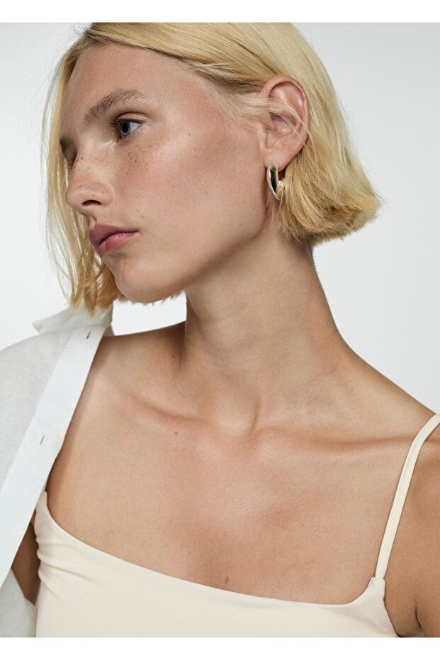 Dekolte Yakalı Askılı Bluz - 6