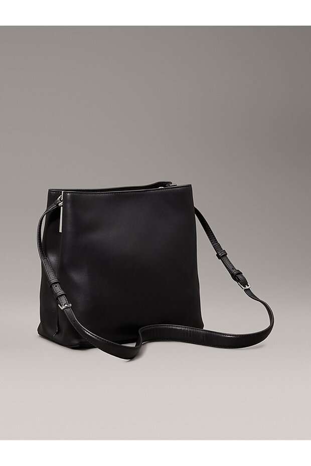CK BUCKET BAG - 4