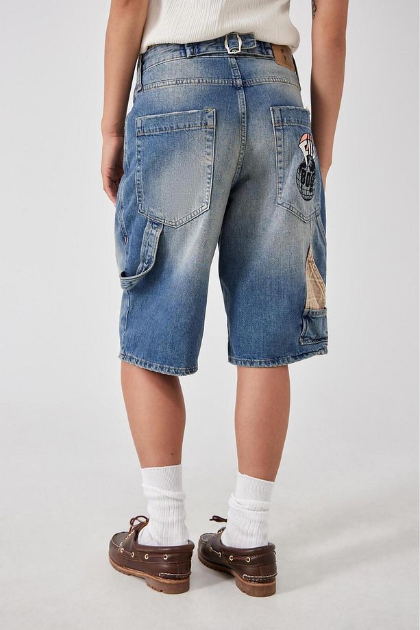 Orta Yıkama Carpenter Denim Uzun Şort - 4