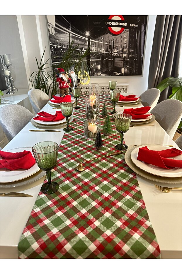 New Year Plaid Pattern Red - Green Christmas Table Runner (Napkins Not Included)