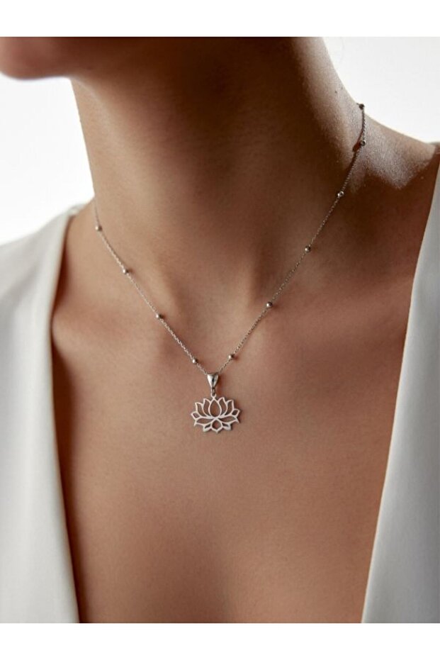 Lotus Çiçeği Gümüş Kolye