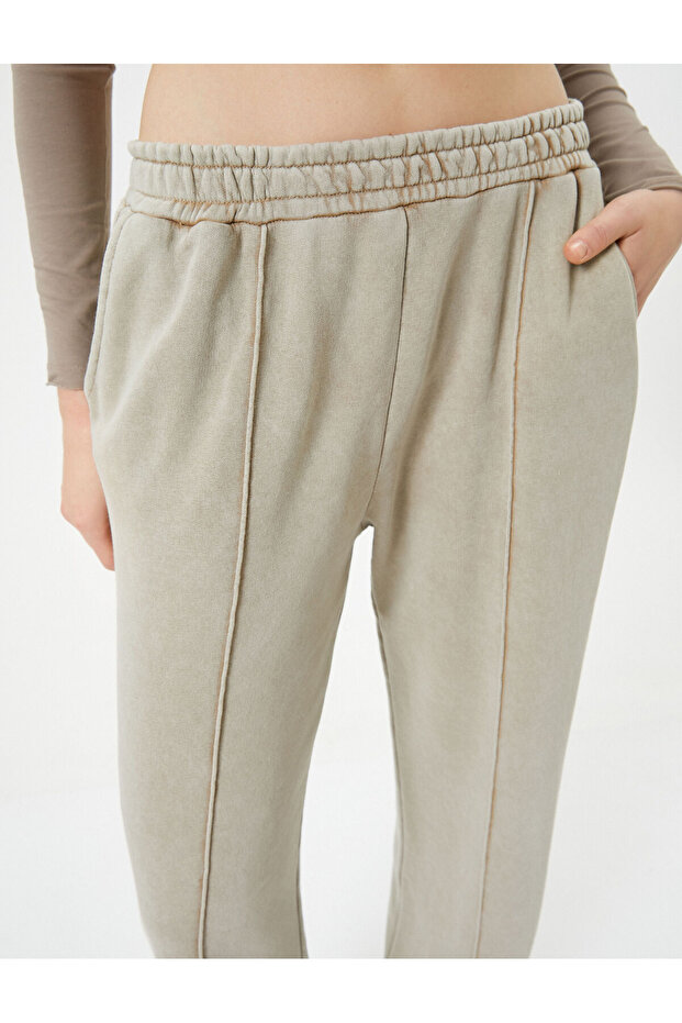 Jogginghose mit weitem Bein und Bindegürtel - 5