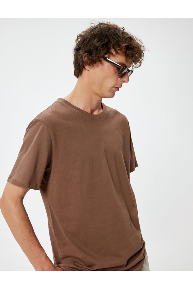 Basic T-Shirt Slim Fit Crew Neck Short Sleeve