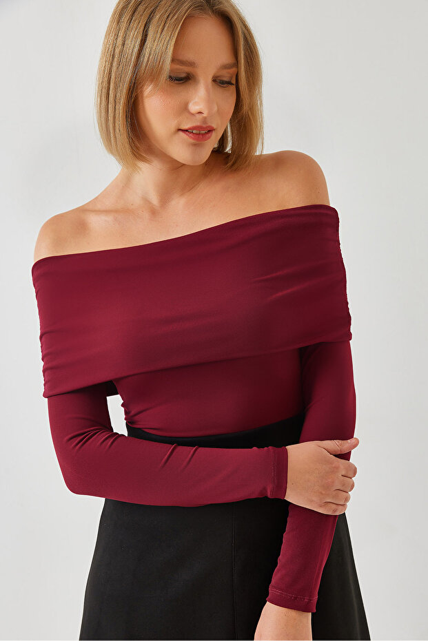 Women's Burgundy Madonna Collar Blouse 378 60351261