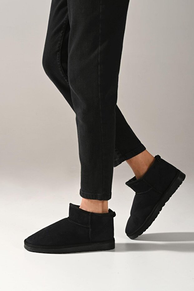 Women's Black Ultra Mini Suede Boots with Fur Inside 3cm Byndum01