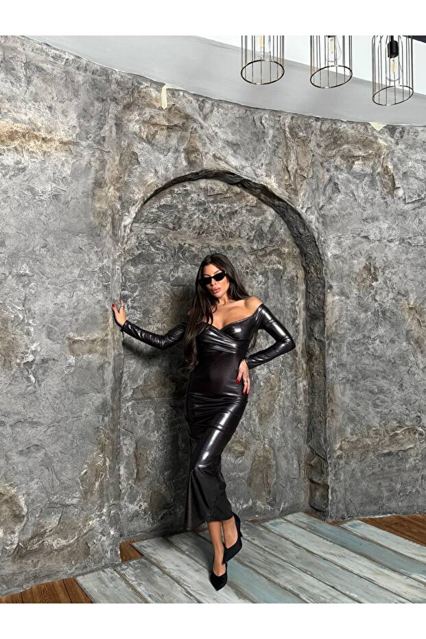 Kadın Omzu Açık Dekolteli Uzun Kol Varak Kumaş Maxi Elbise - 3