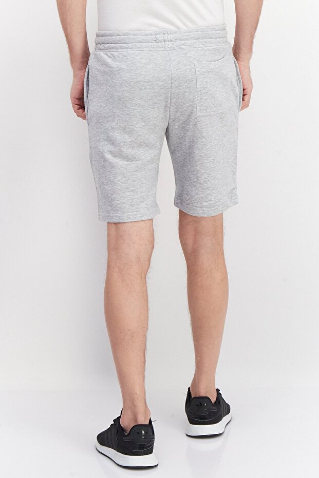 شورت رجالي أساسي برباط، رمادي - 2