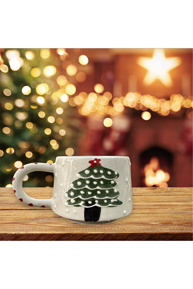 عيد الميلاد تحت عنوان شجرة الصنوبر القدح القدح - 2