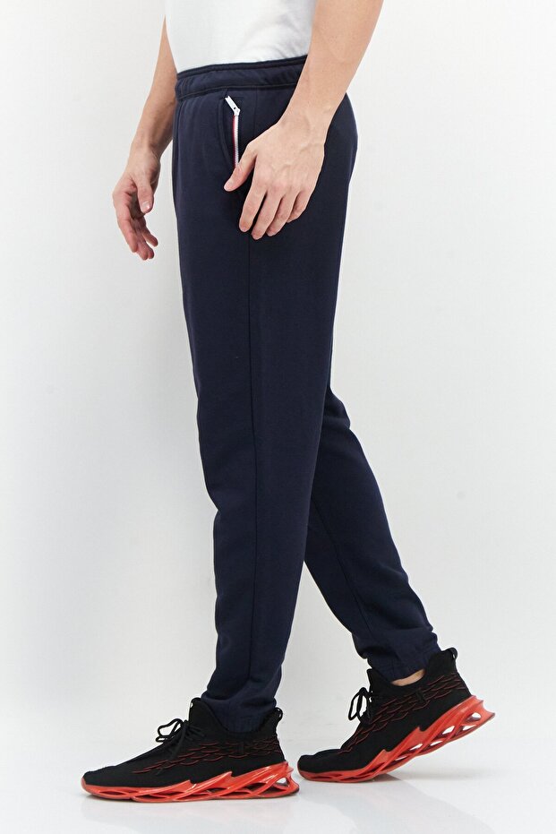 Men Regular Fit Solid Drawstring Jogger Pants, Navy - 2