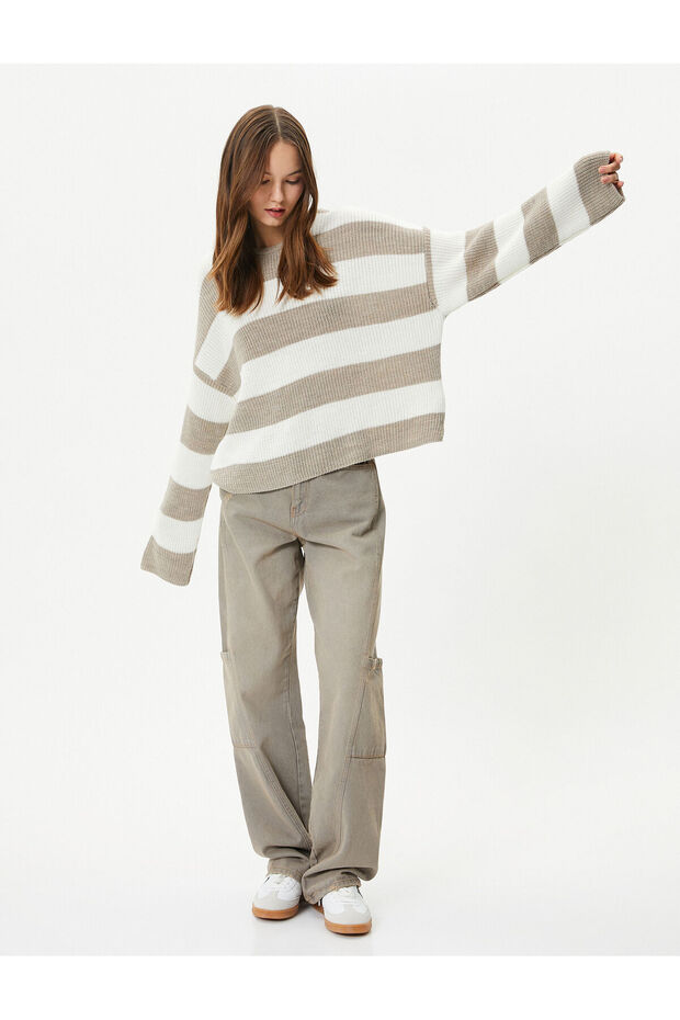 Basic-Strickpullover mit langen Ärmeln und Rundhalsausschnitt - 1