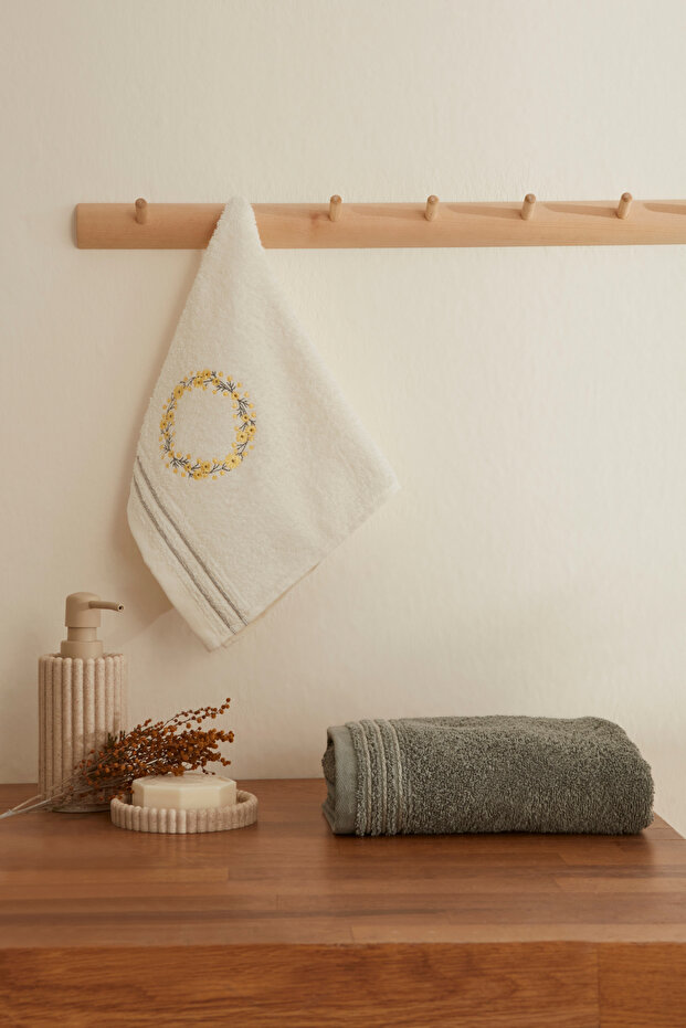 Tina Set of 2 Embroidered Hand Face Towels