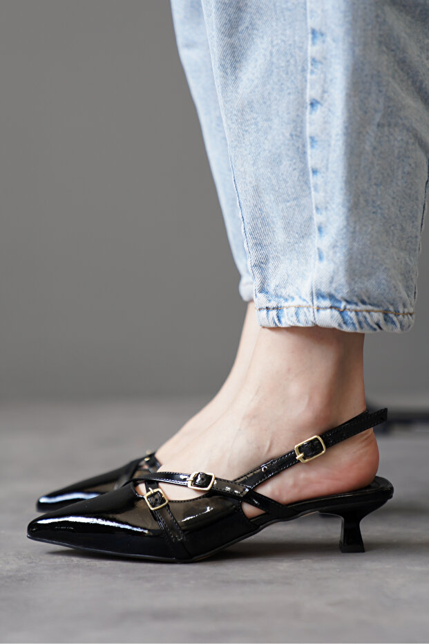 Three Buckle Women's Low Heel Shoes Seeroi Black
