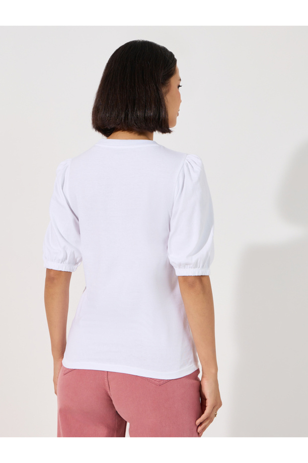 بلوزة سادة برقبة دائرية وأكمام منفوخة - 5