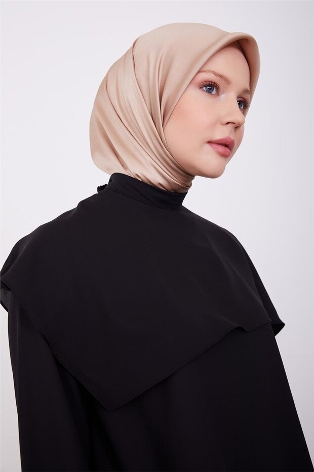 Black Asymmetrical Blouse - Elastic Waist, Aller Detail 23K3425