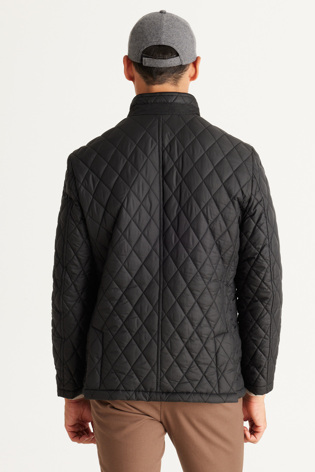 Erkek Siyah Standart Fit Normal Kesim Dik Yaka Kapitone Desenli Overcoat - 7