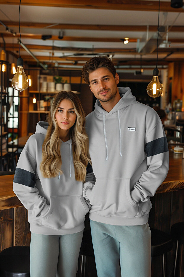 Gri Oversize/Geniş Kesim Etiketli Renk Bloklu İçi Polarlı Sweatshirt TMNAW24SW00128 - 2