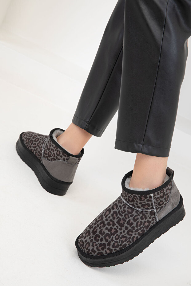 20026 Model Gray Leopard Patterned Women's Boots & Booties - 1