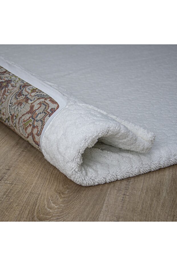 Krem Lastikli Halı Örtüsü - 3