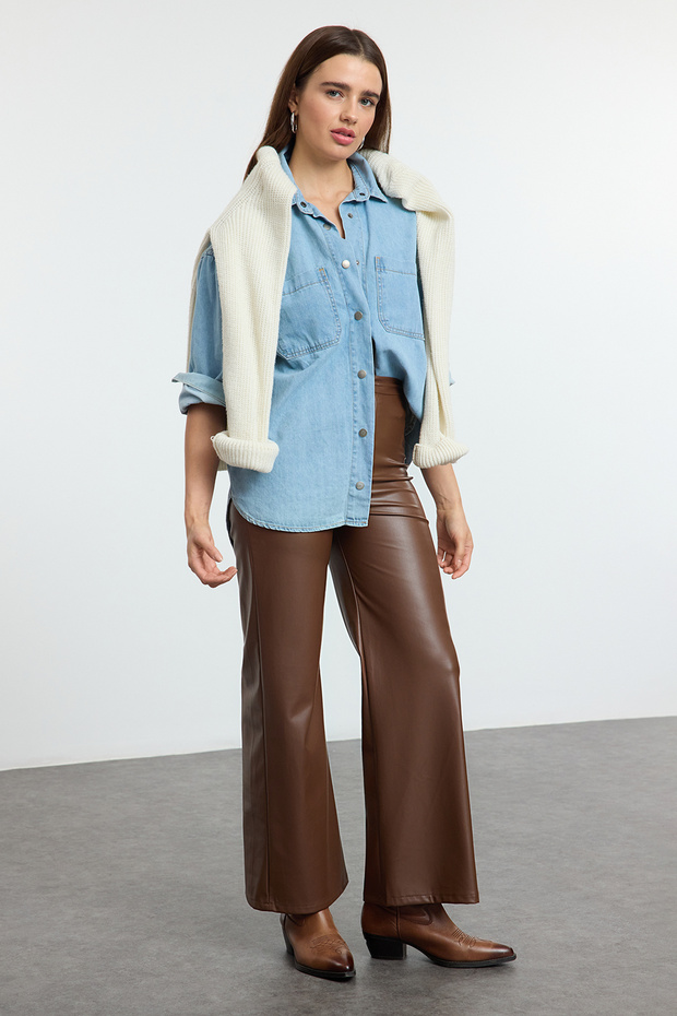 Koyu Kahverengi Suni Deri Wide Leg Cep Detaylı Örme Pantolon TWOAW24PL00103 - 1