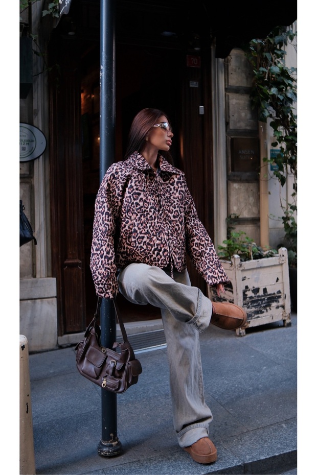 Front Strip Binding Leopard Jacket with Quilted Inside - 6