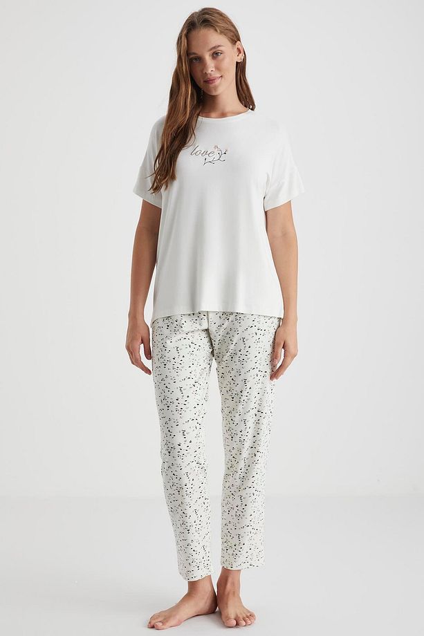 Yumuşak dokulu pijama takmı - 1
