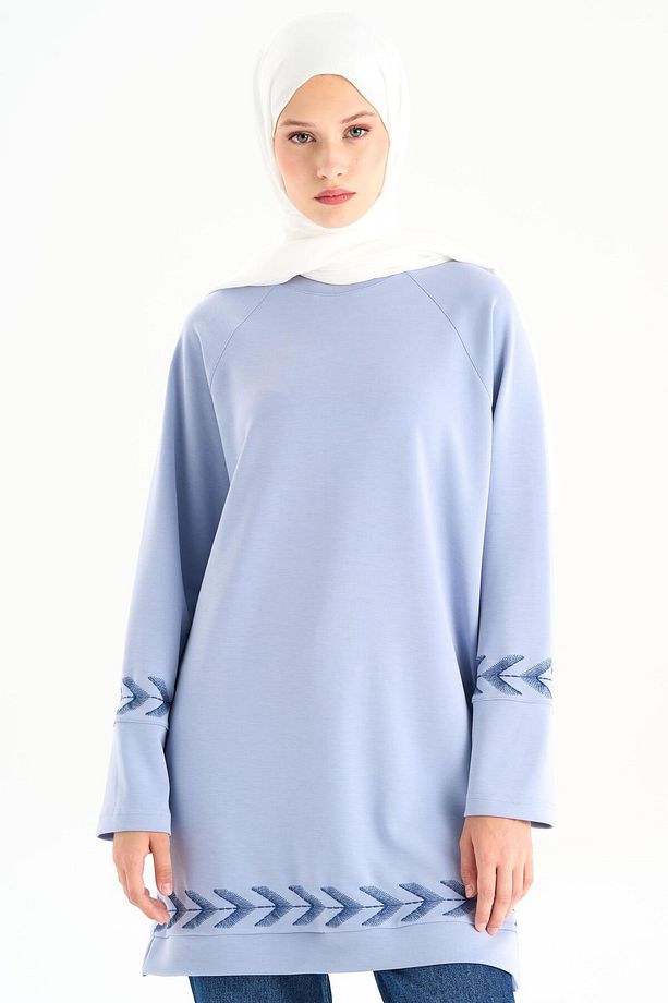 Nakış Detaylı Örme Tunik - Mavi - 4