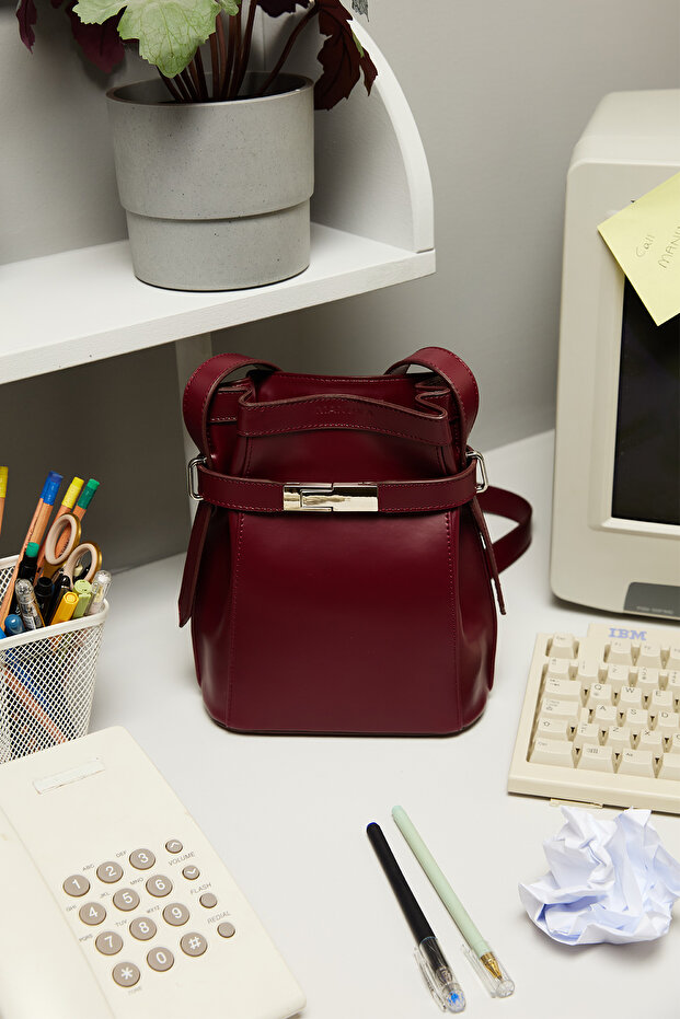 Claret Red Milo bőr bagett táska - 2