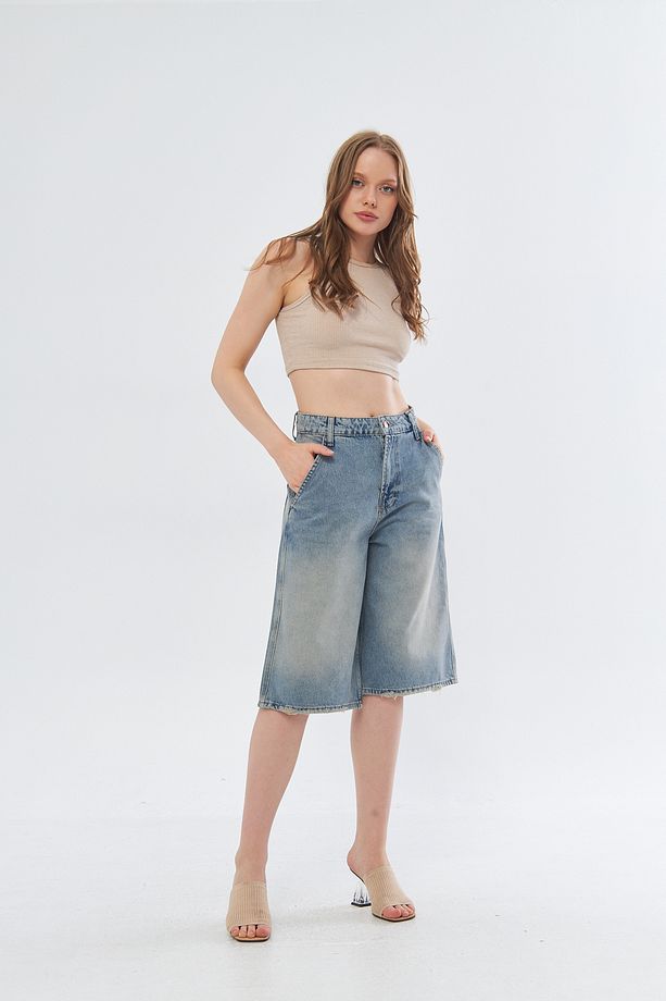 Yan Cep Detaylı Açık Mavi Tint Yıkamalı Denim Kot Şort Geniş Kesim Baggy %100 Koton Kumaş - 3