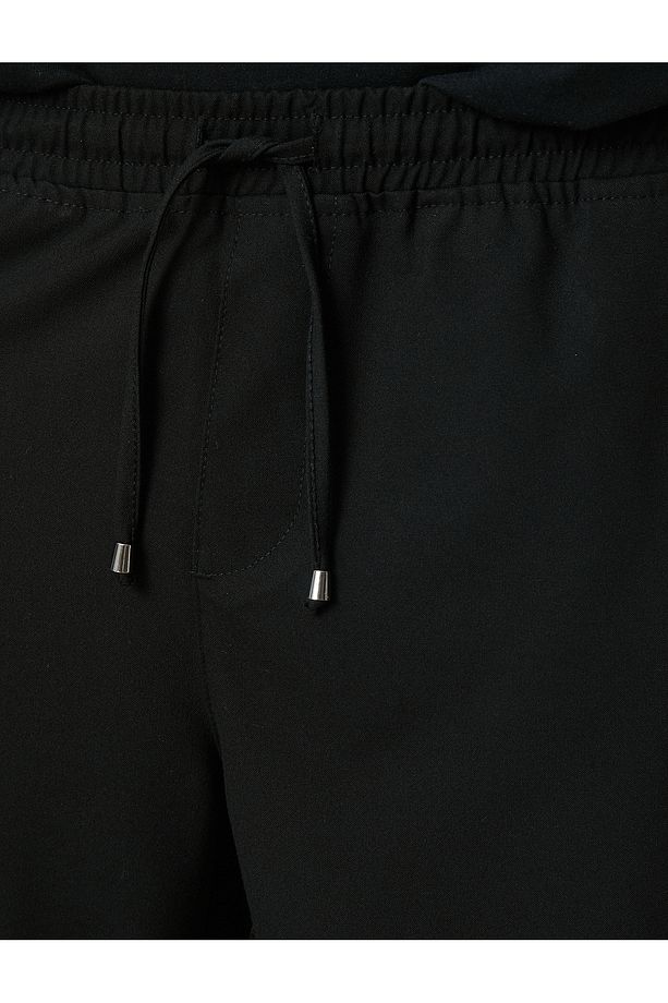 Basic Dokuma Şort Beli Bağcıklı Cep Detaylı - 6
