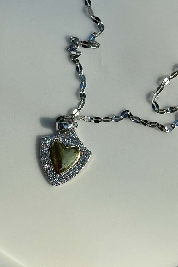 Çelik Pullu Rozet Kolye - 1