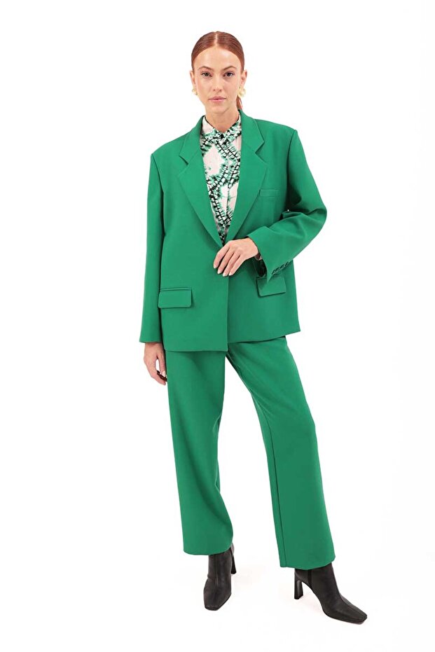 Classic Cut Buttoned Jacket - 4