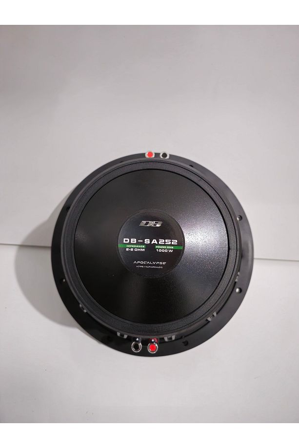 DB-SA252

IMPEDANCE 2+2 OHM

POWER RMS 1000 W - 2
