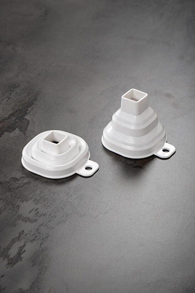 Mienda Home Folding Space-Free Silicone Funnel