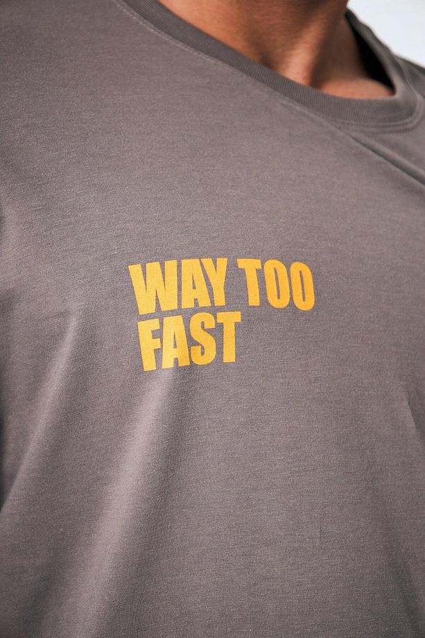 “Way Too Fast” Arka Ve Ön Kabartma Baskılı Oversize - 3