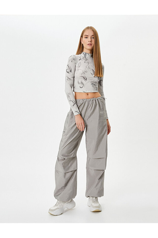 Parachute Trousers Relaxed Cut with Floor Detail and Pockets